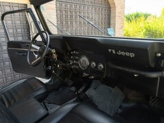 Jeep CJ-8 SCRAMBLER 