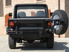 Jeep CJ-8 SCRAMBLER 