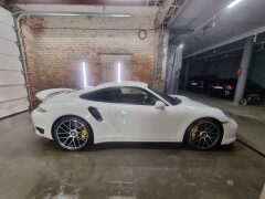 Porsche 911 Turbo S 