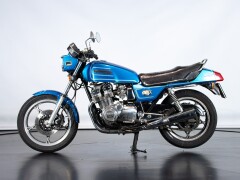Suzuki GSX 750 